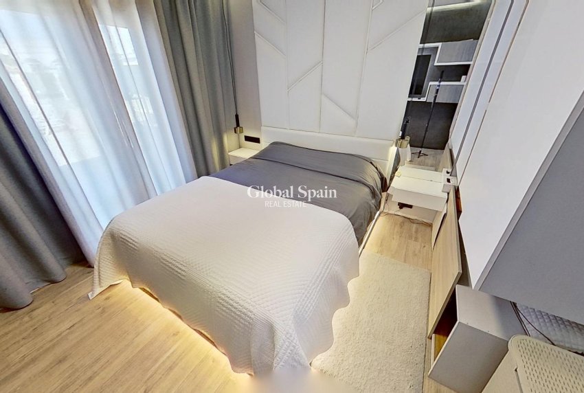 Resale - VILLA -
TORREVIEJA - San Luis