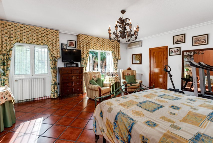 Resale - VILLA -
TORREVIEJA - San Luis