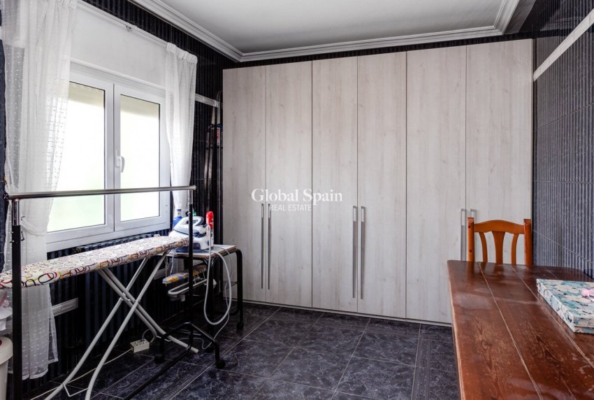 Resale - VILLA -
TORREVIEJA - San Luis