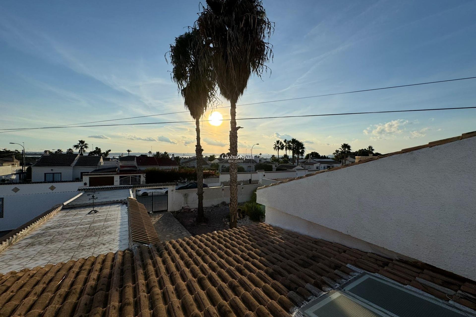 Resale - VILLA -
TORREVIEJA - San luis