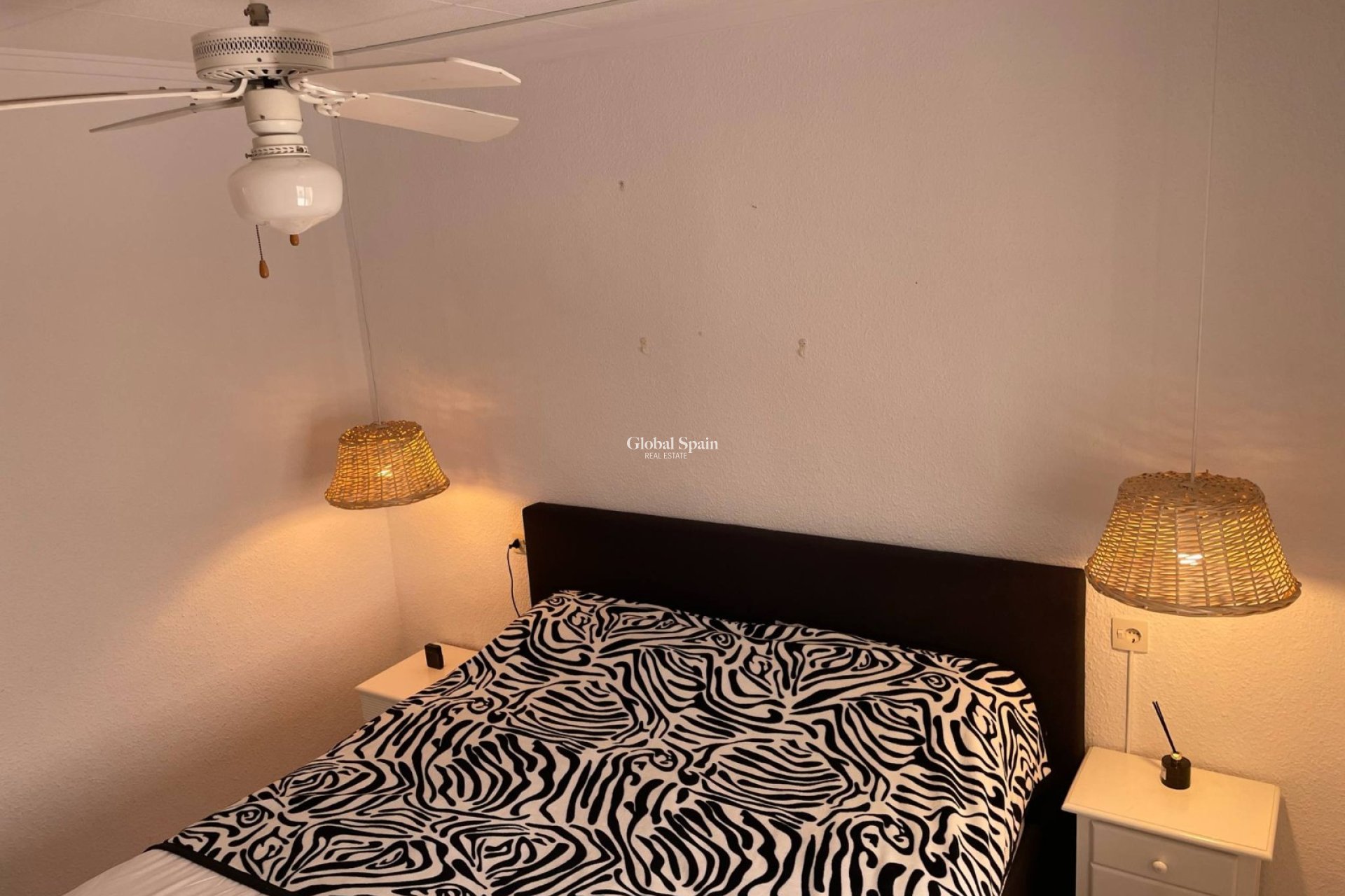 Resale - Villa -
TORREVIEJA - San Luis