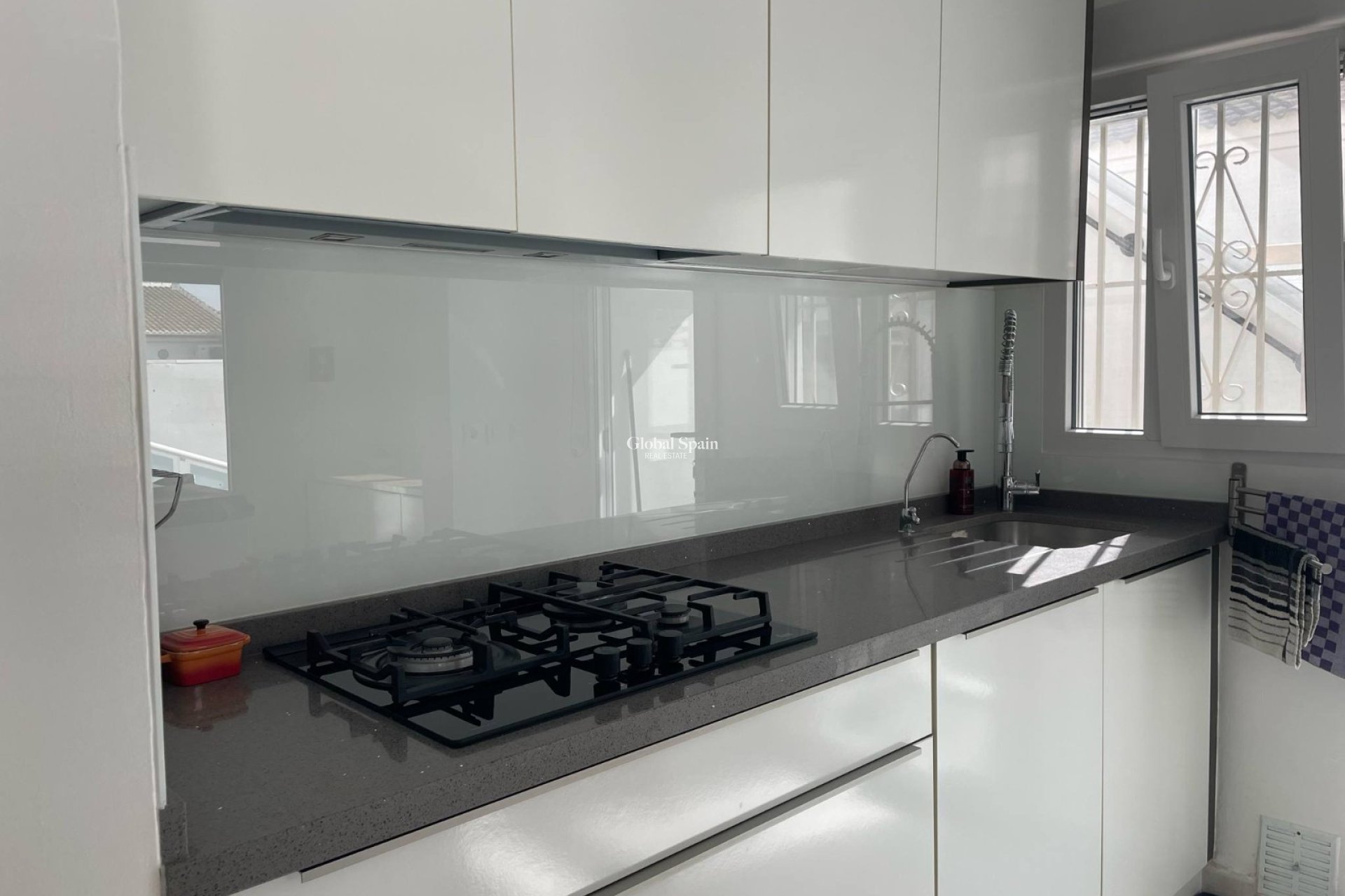 Resale - Villa -
TORREVIEJA - San Luis