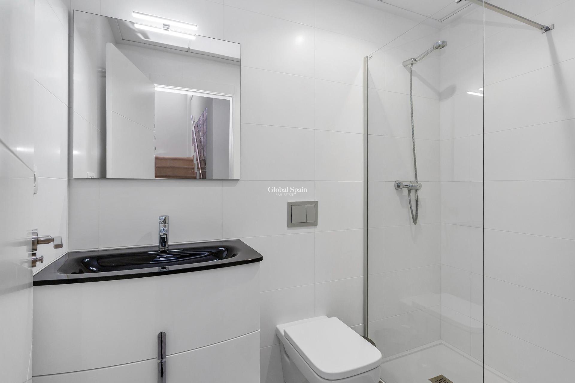 Resale - Villa -
TORREVIEJA - Sector 25