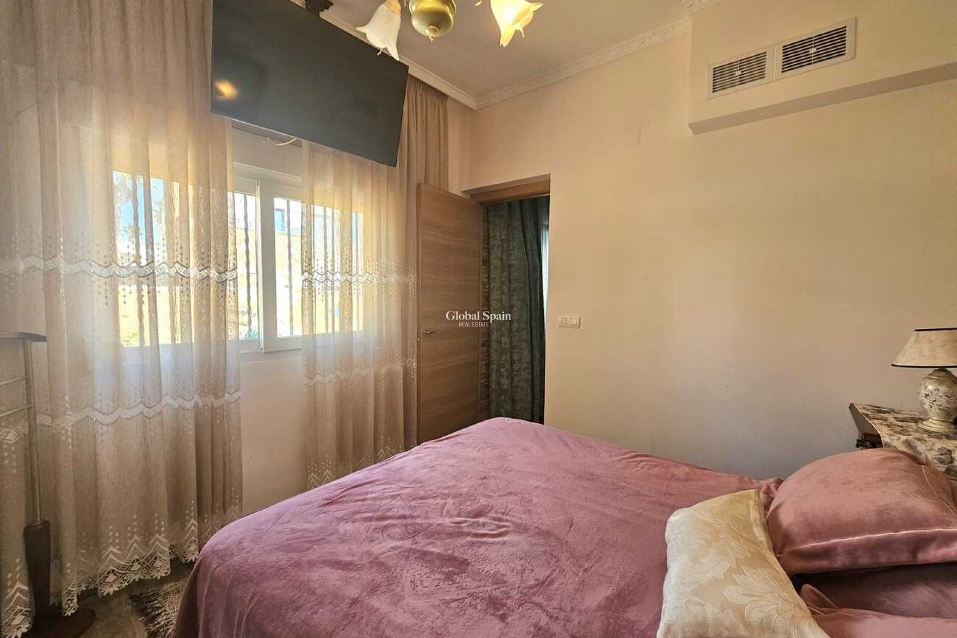 Resale - VILLA -
TORREVIEJA - Torre del Moro