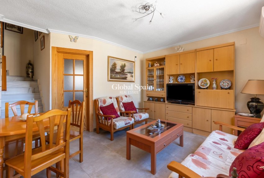 Resale - Villa -
TORREVIEJA - Torreblanca