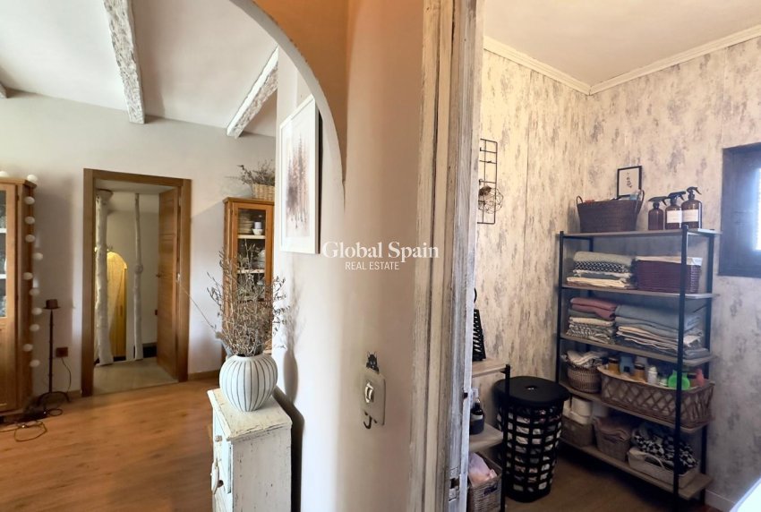 Resale - VILLA -
TORREVIEJA - Torreblanca