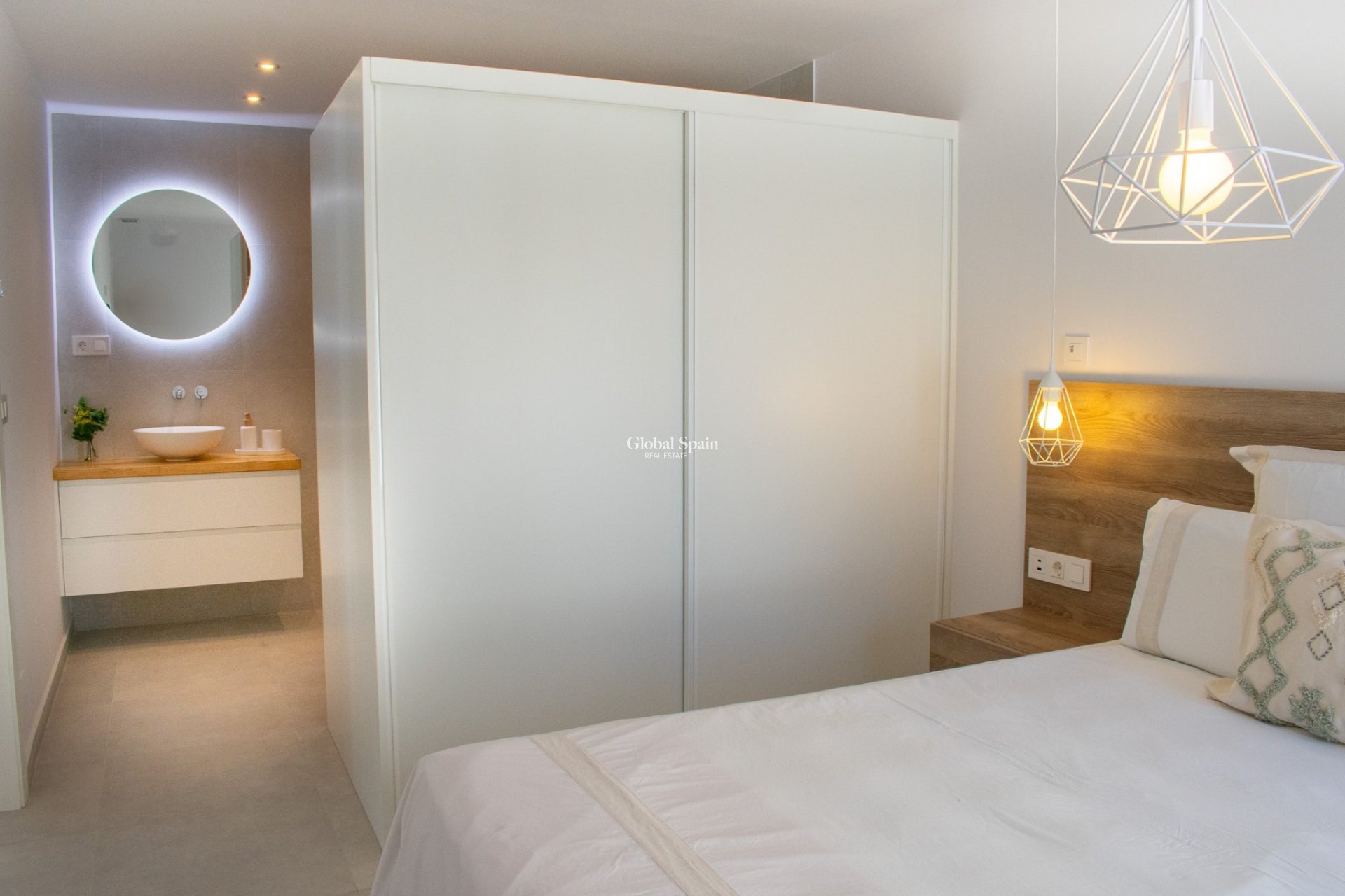 Resale - VILLA -
TORREVIEJA - Torreta Florida