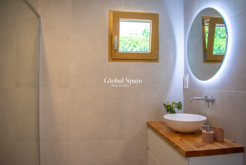 Resale - VILLA -
TORREVIEJA - Torreta Florida