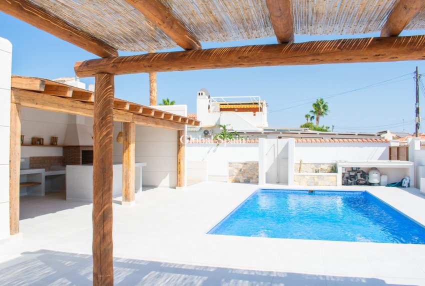 Resale - VILLA -
TORREVIEJA - Torreta Florida