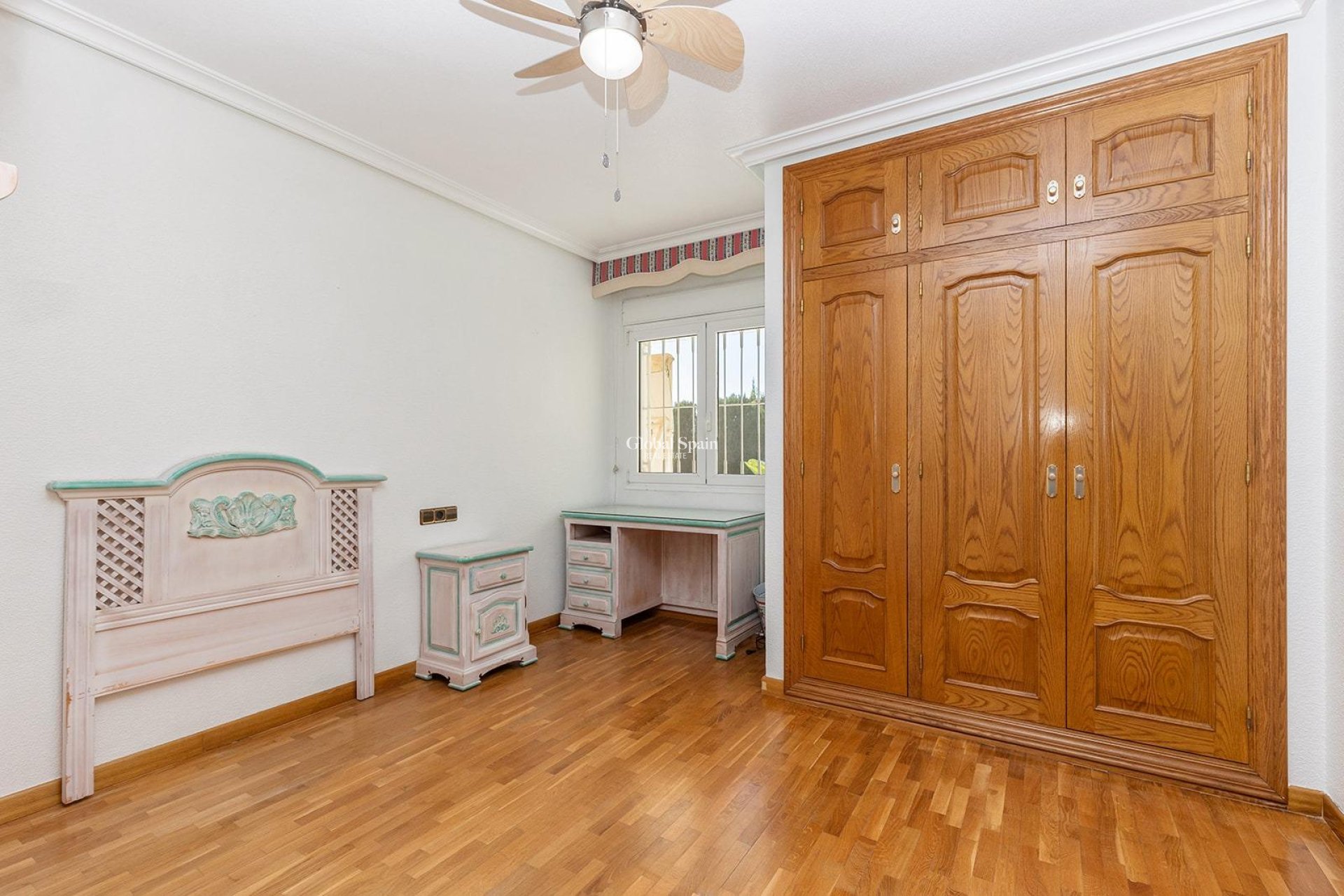 Resale - Villa -
TORREVIEJA - Torreta florida