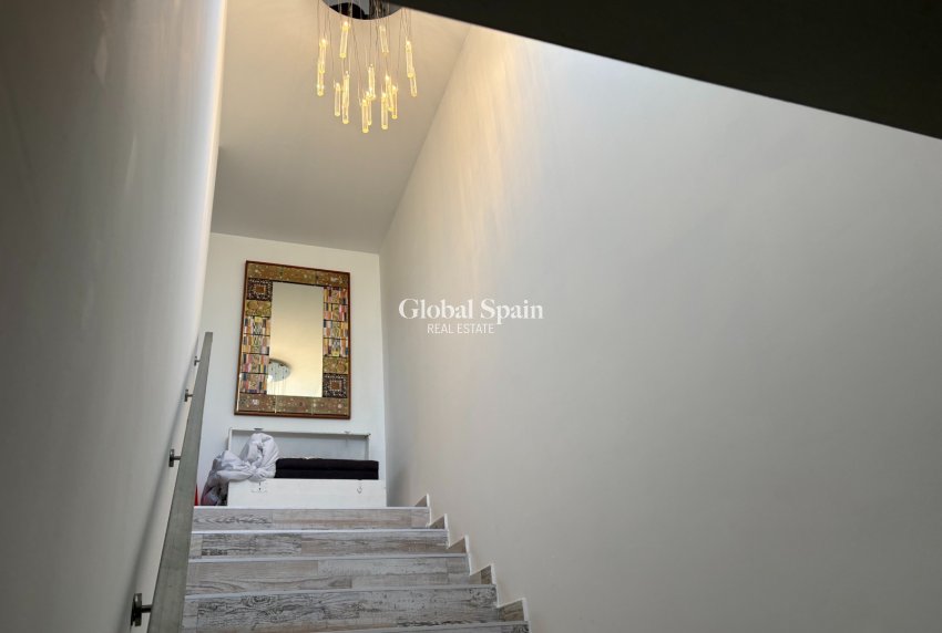 Resale - VILLA -
TORREVIEJA - Torreta - Florida