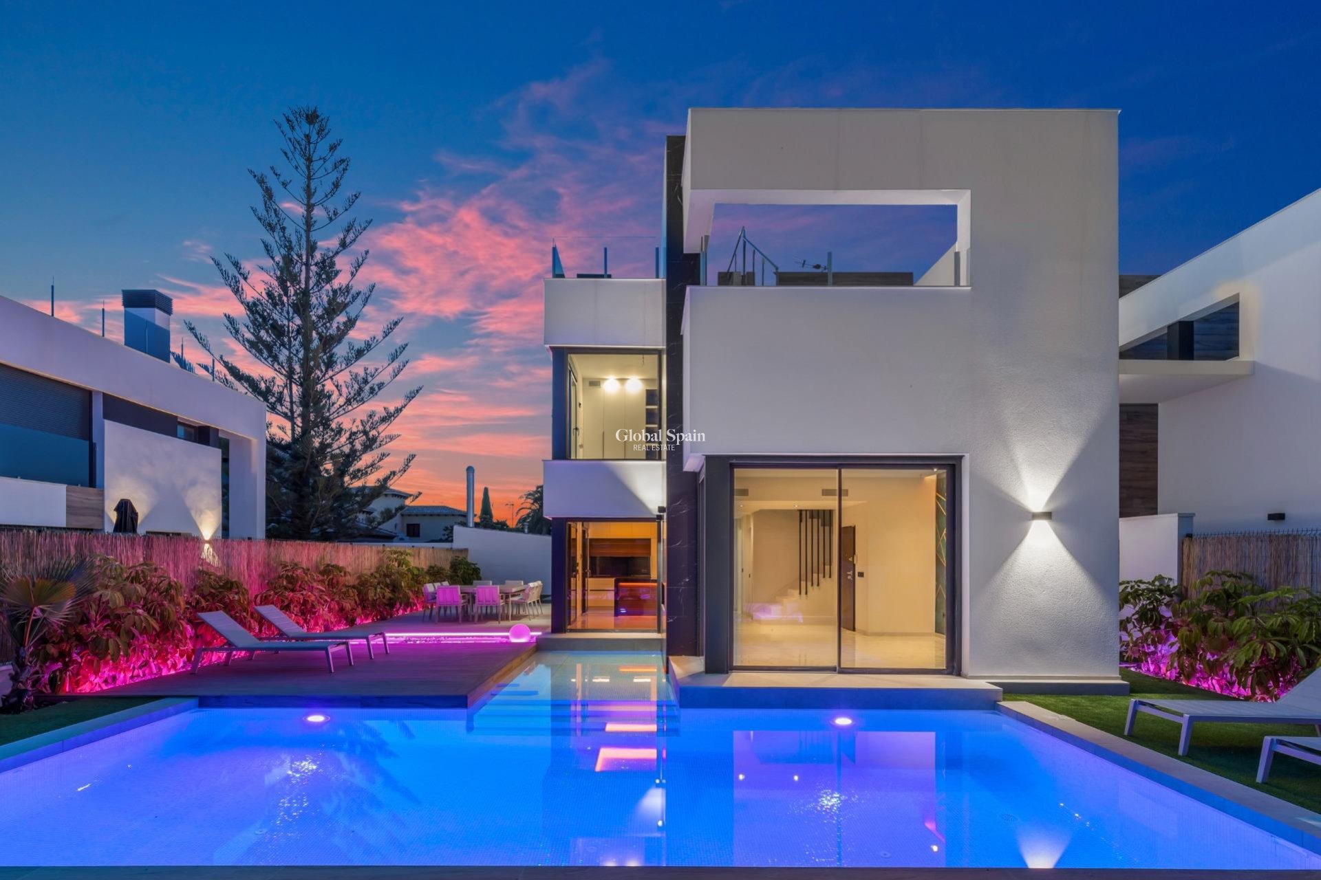 Resale - VILLA -
TORREVIEJA - Torreta Florida