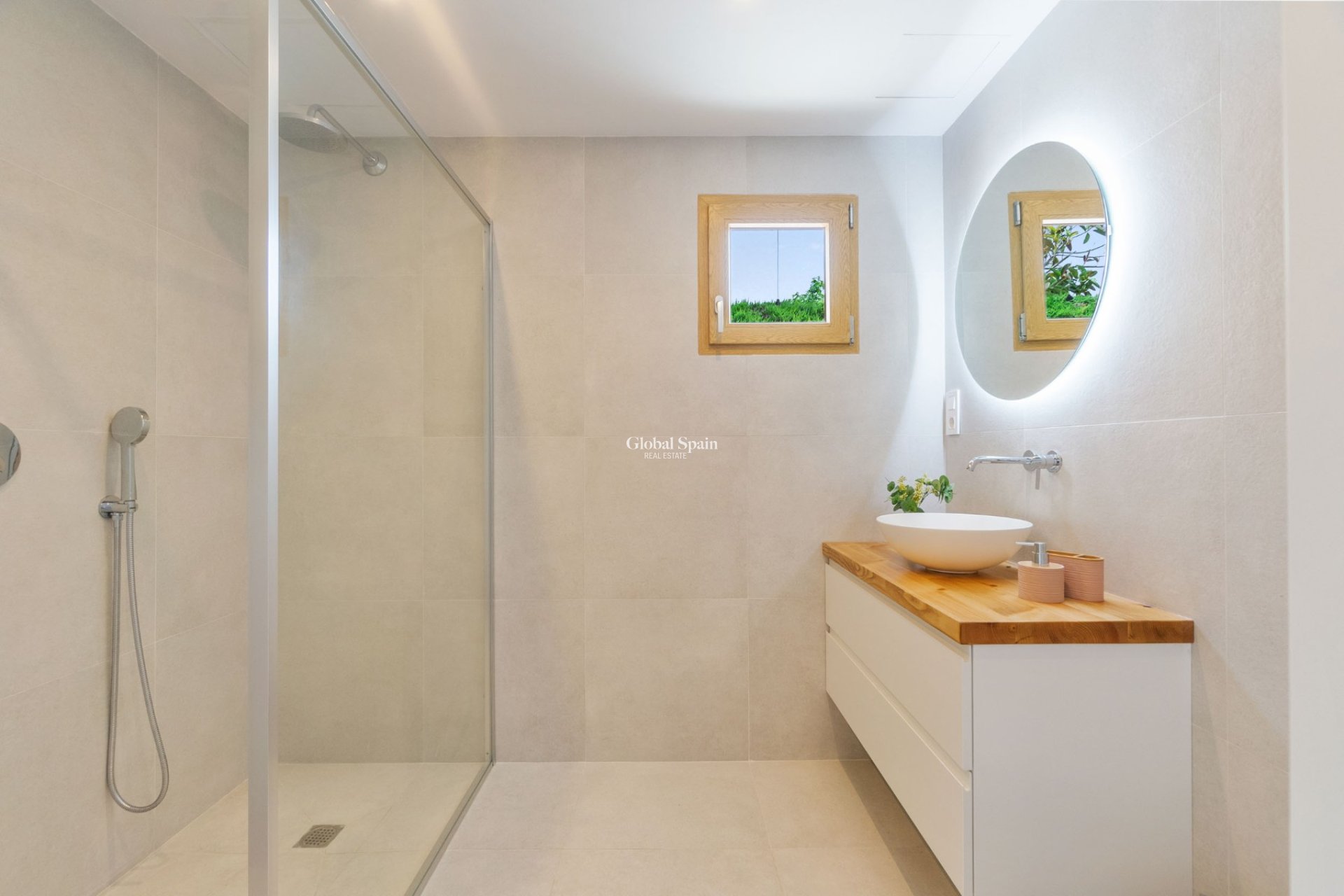 Resale - Villa -
TORREVIEJA - Torreta Florida