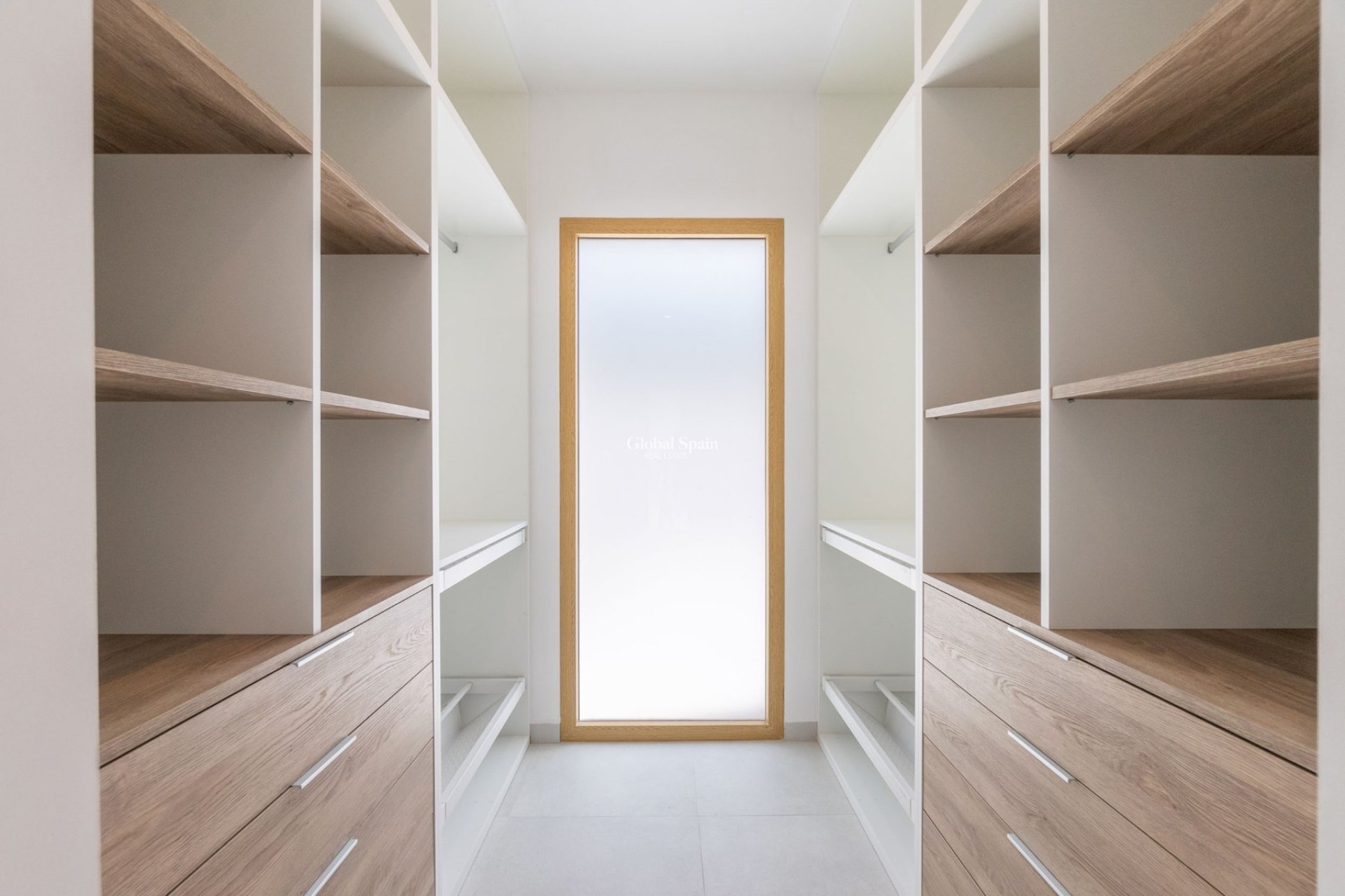 Resale - Villa -
TORREVIEJA - Torreta Florida