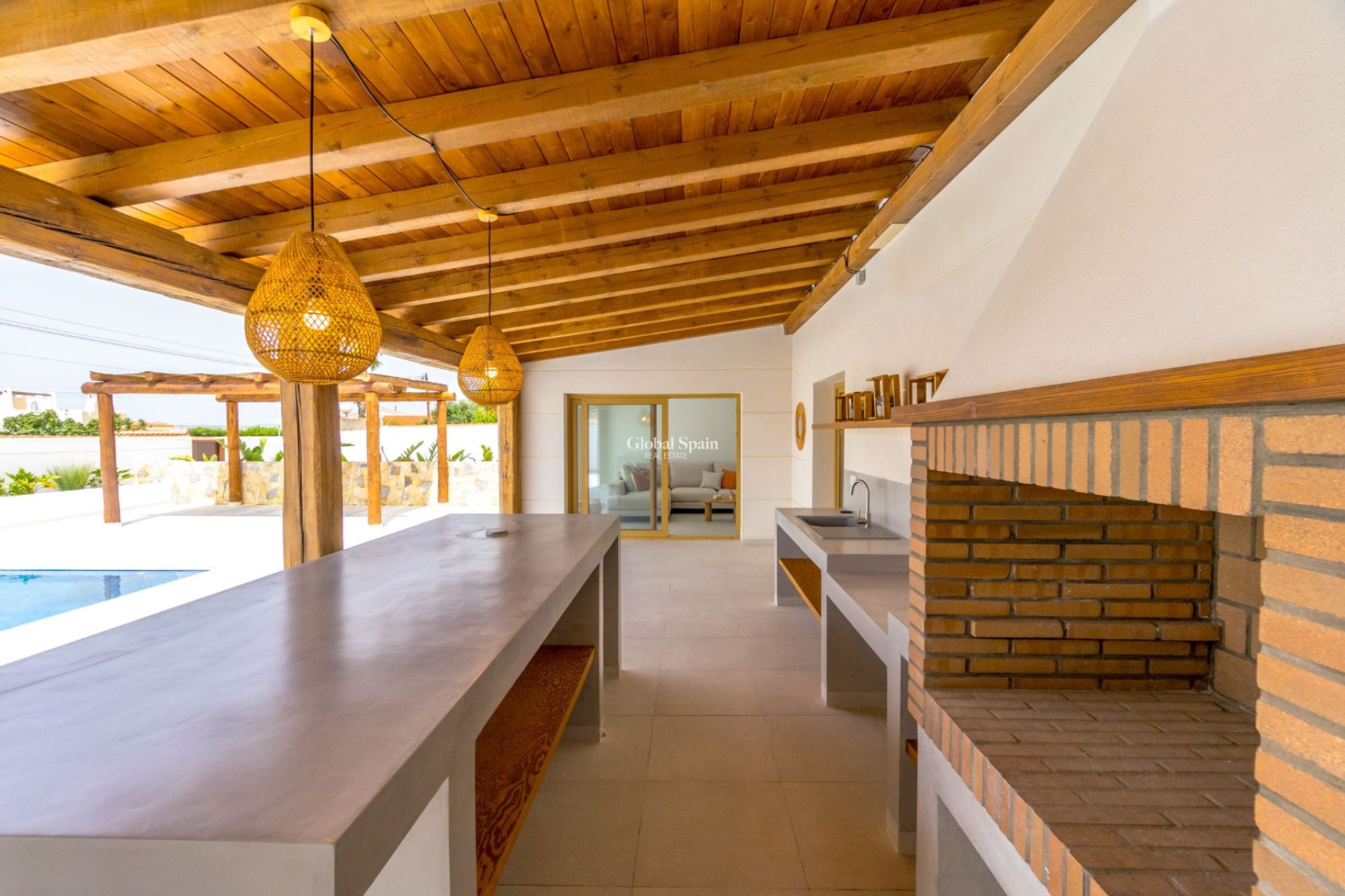 Resale - Villa -
TORREVIEJA - Torreta Florida