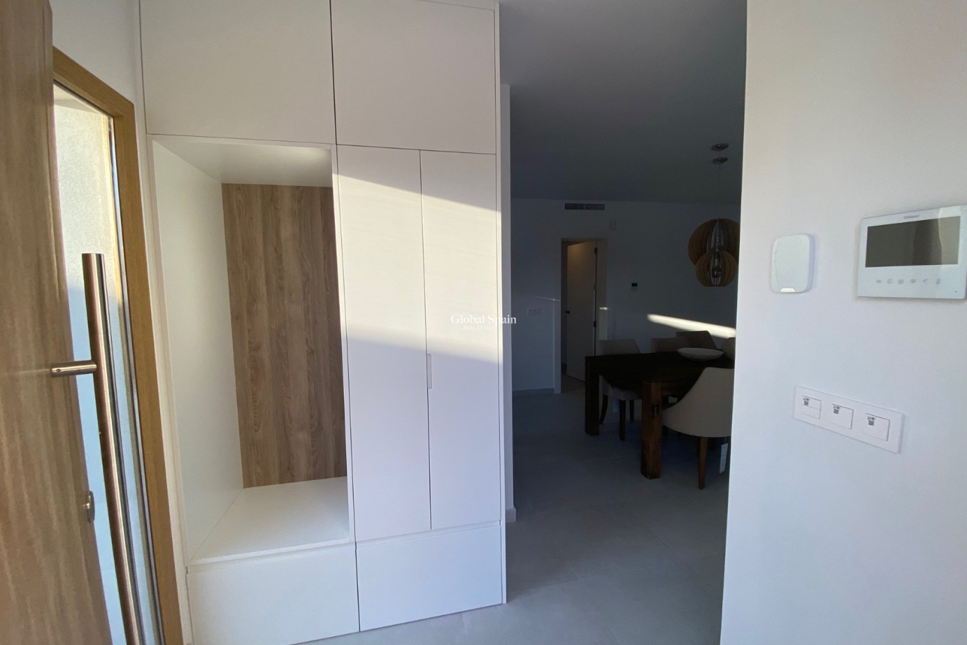 Resale - Villa -
TORREVIEJA - Torreta Florida