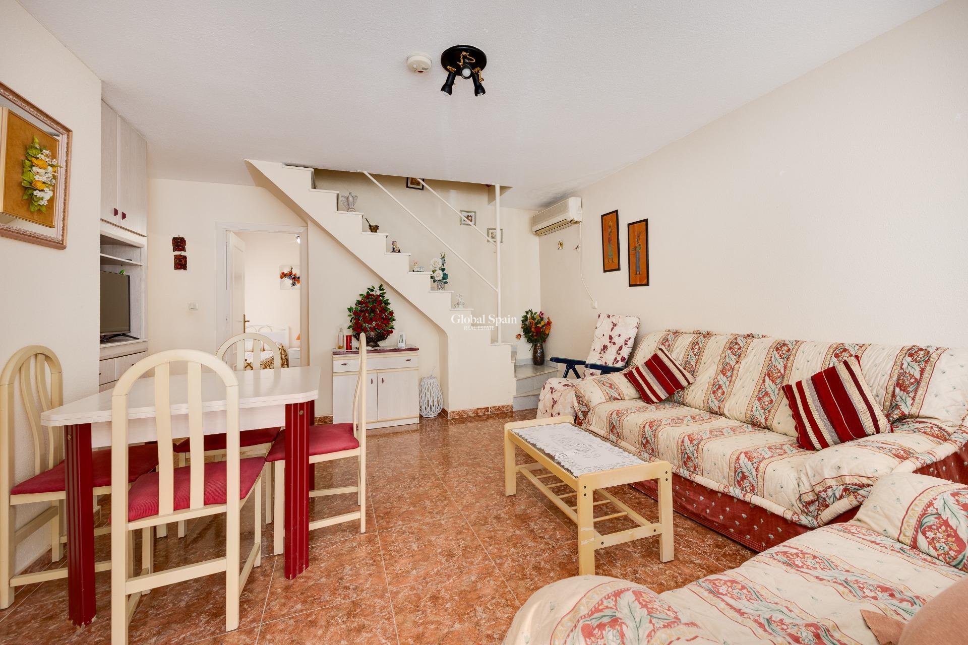 Resale - VILLA -
TORREVIEJA - Torretas