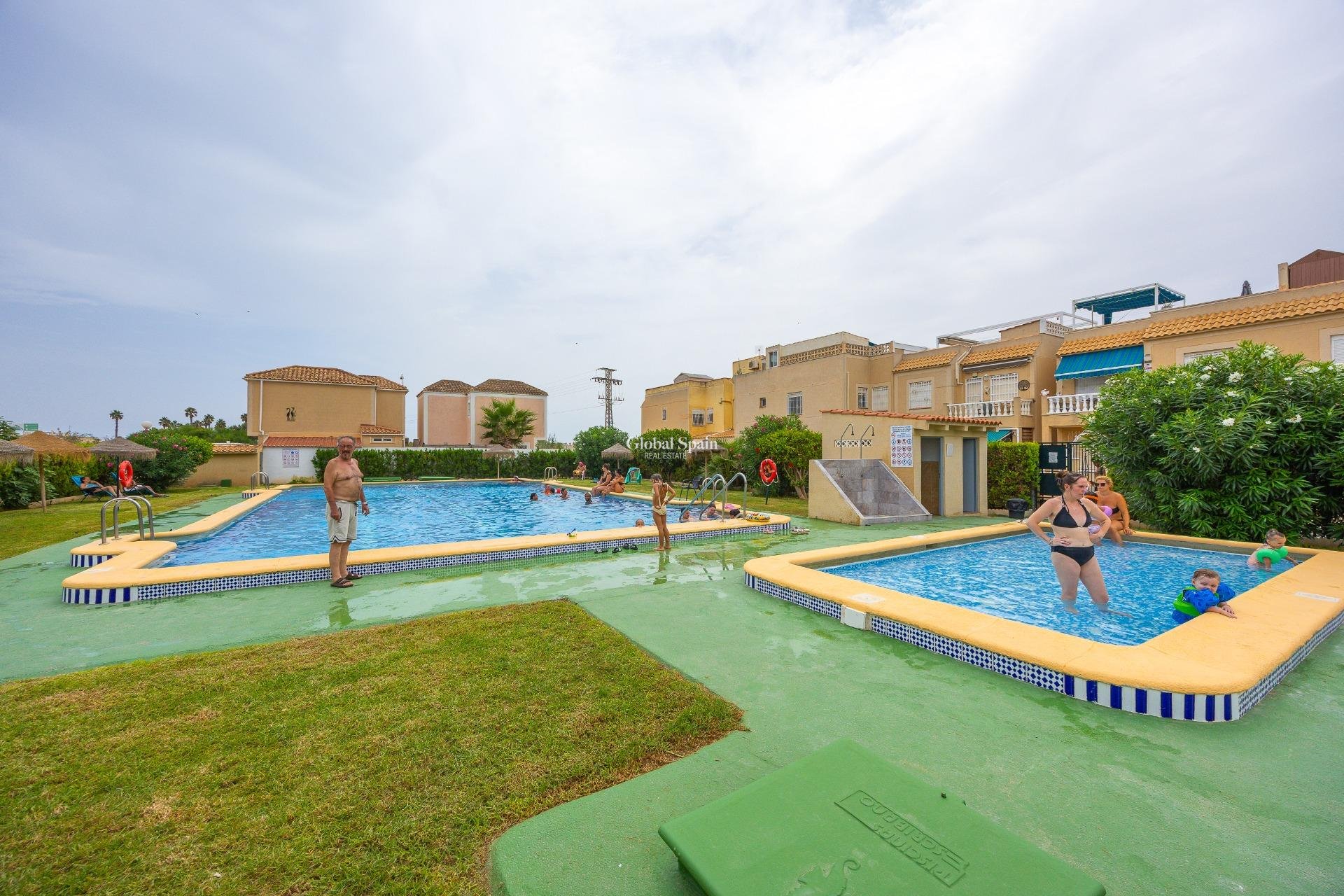Resale - VILLA -
TORREVIEJA - Torretas