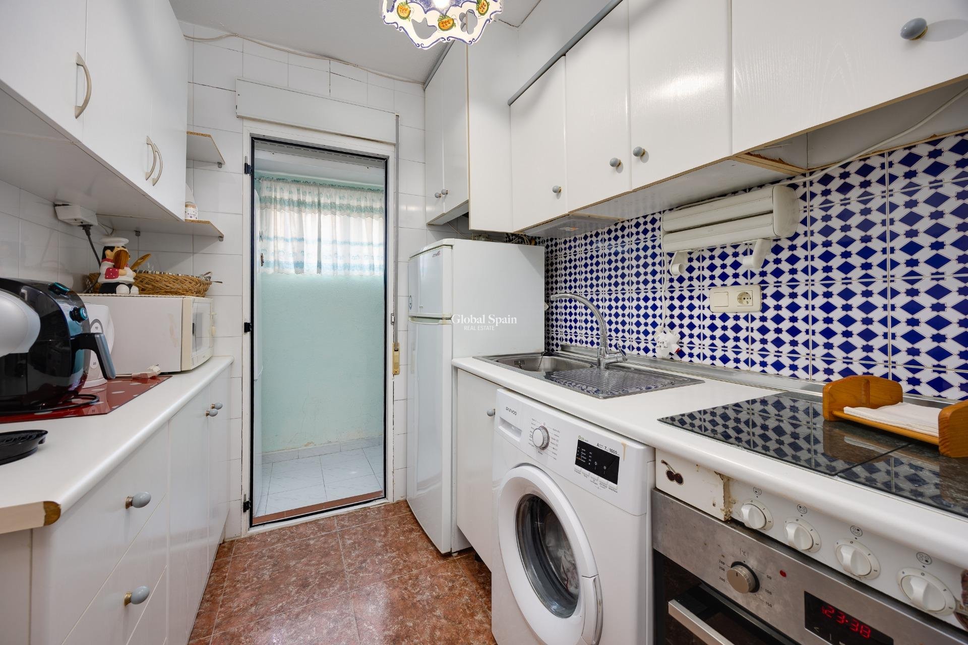 Resale - VILLA -
TORREVIEJA - Torretas