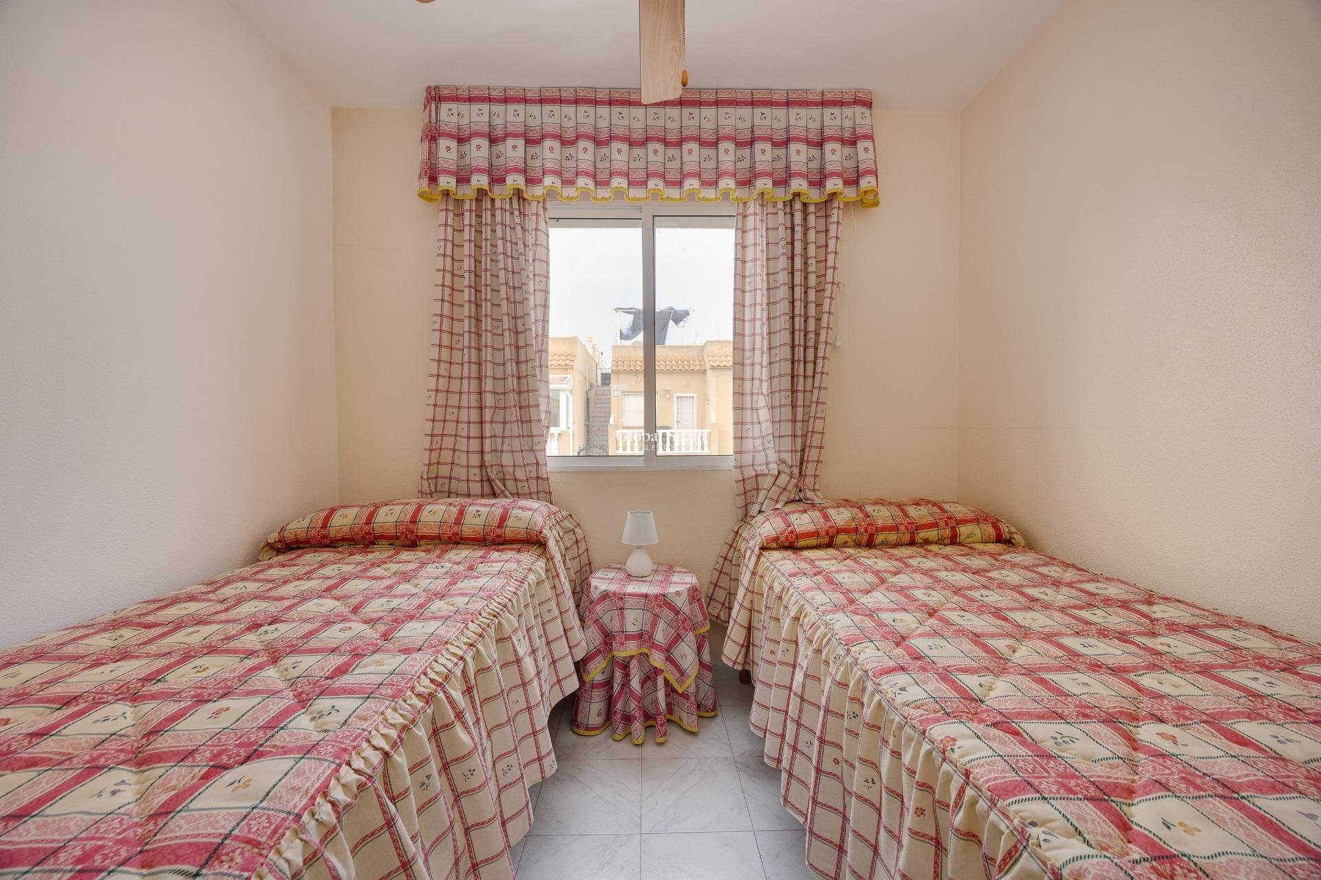 Resale - VILLA -
TORREVIEJA - Torretas