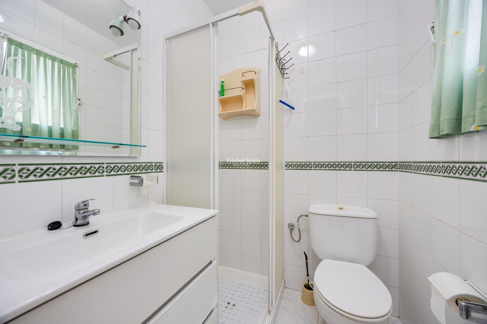 Resale - VILLA -
TORREVIEJA - Torretas