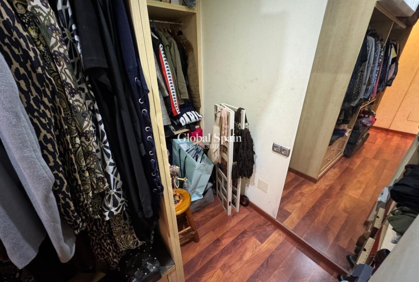 Resale - VILLA -
TORREVIEJA - Zona Los Frutales