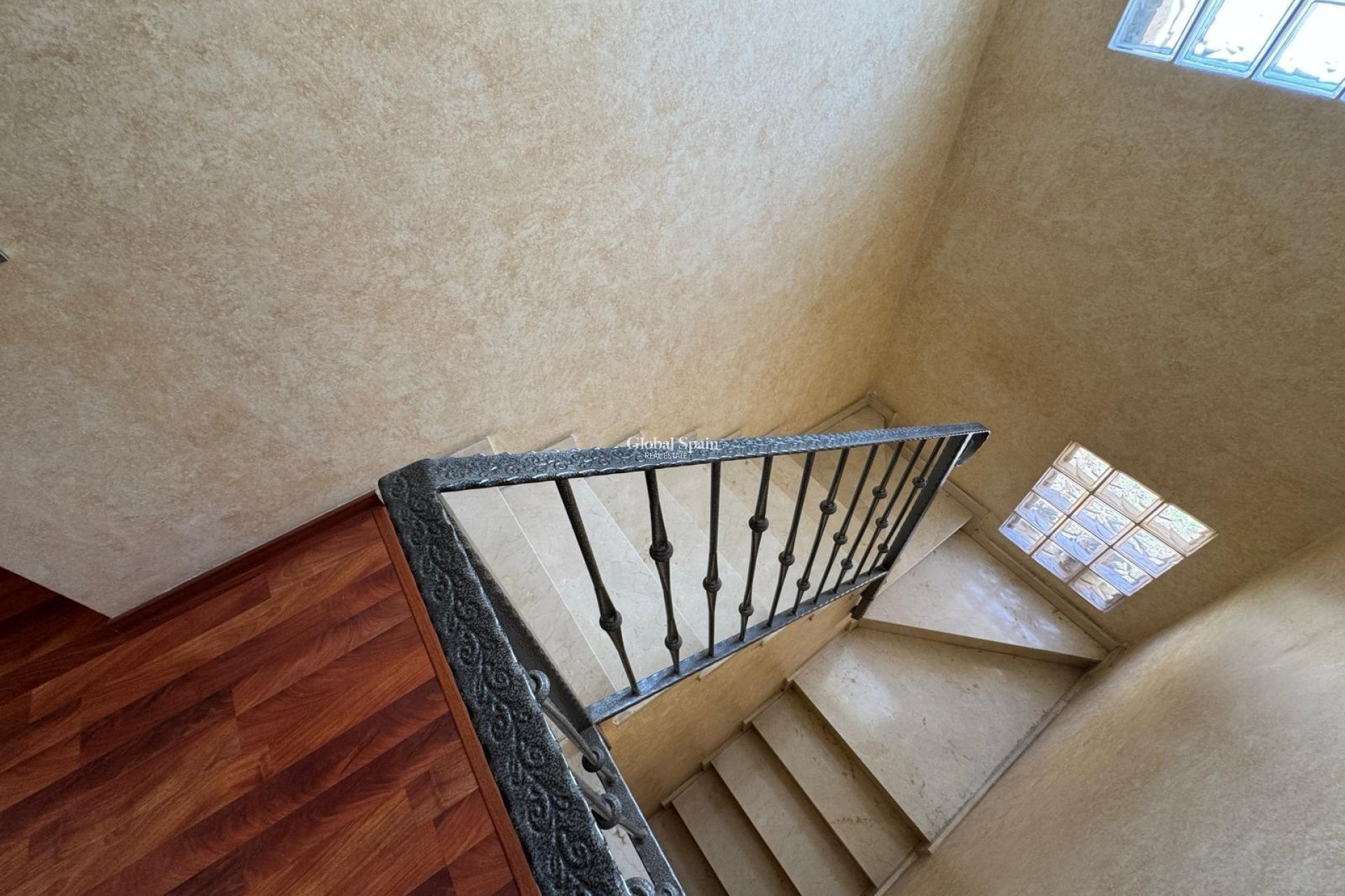 Resale - VILLA -
TORREVIEJA - Zona Los Frutales