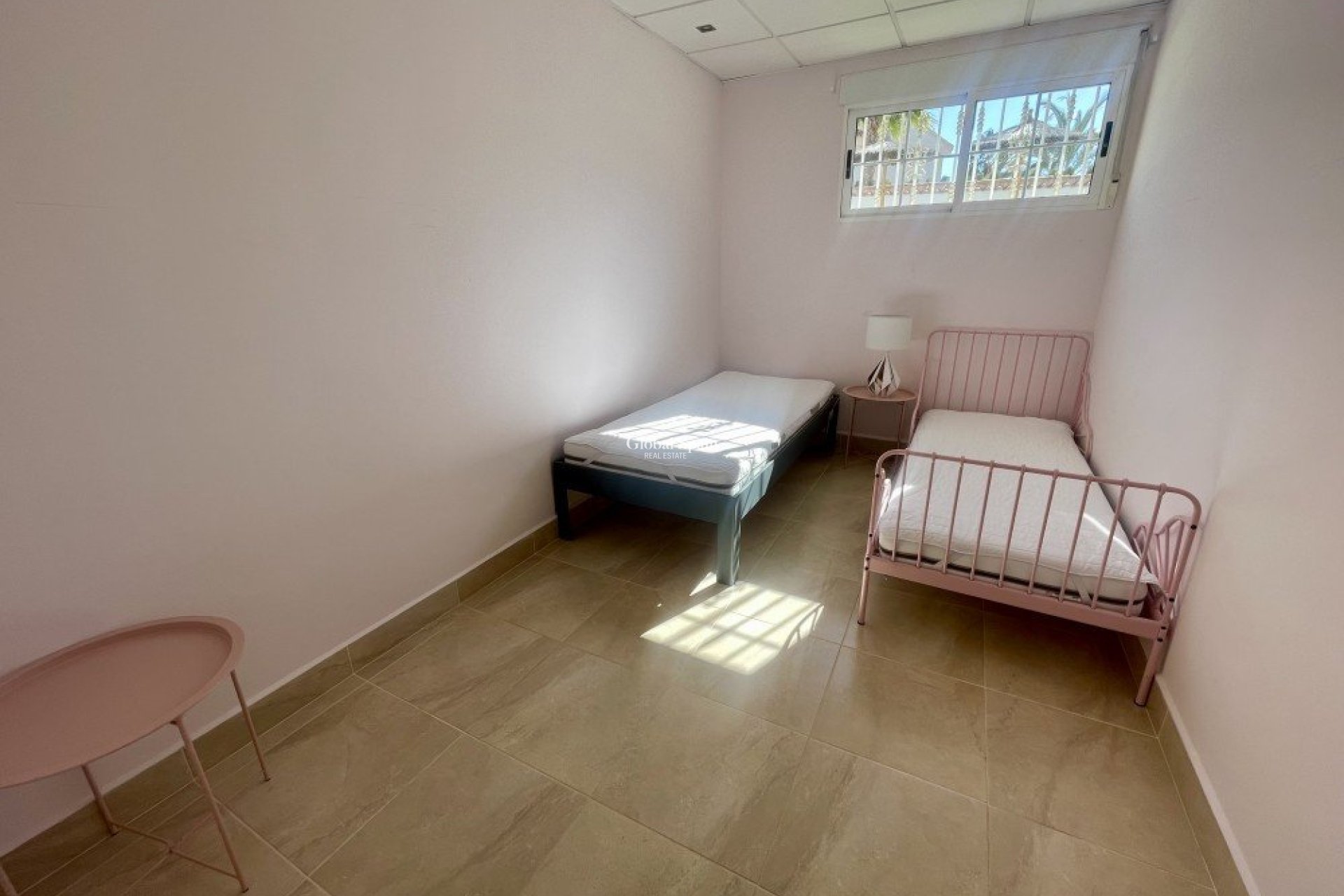 Resale - VILLA -
Urb. La Marina - Inland