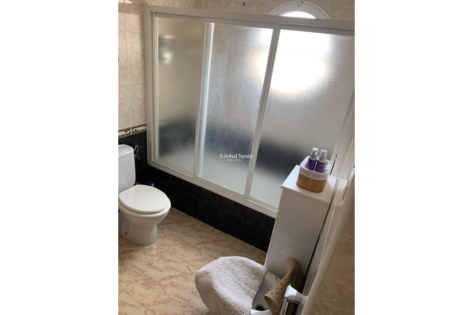 Resale - VILLA -
VILLAMARTÍN - Costa Blanca