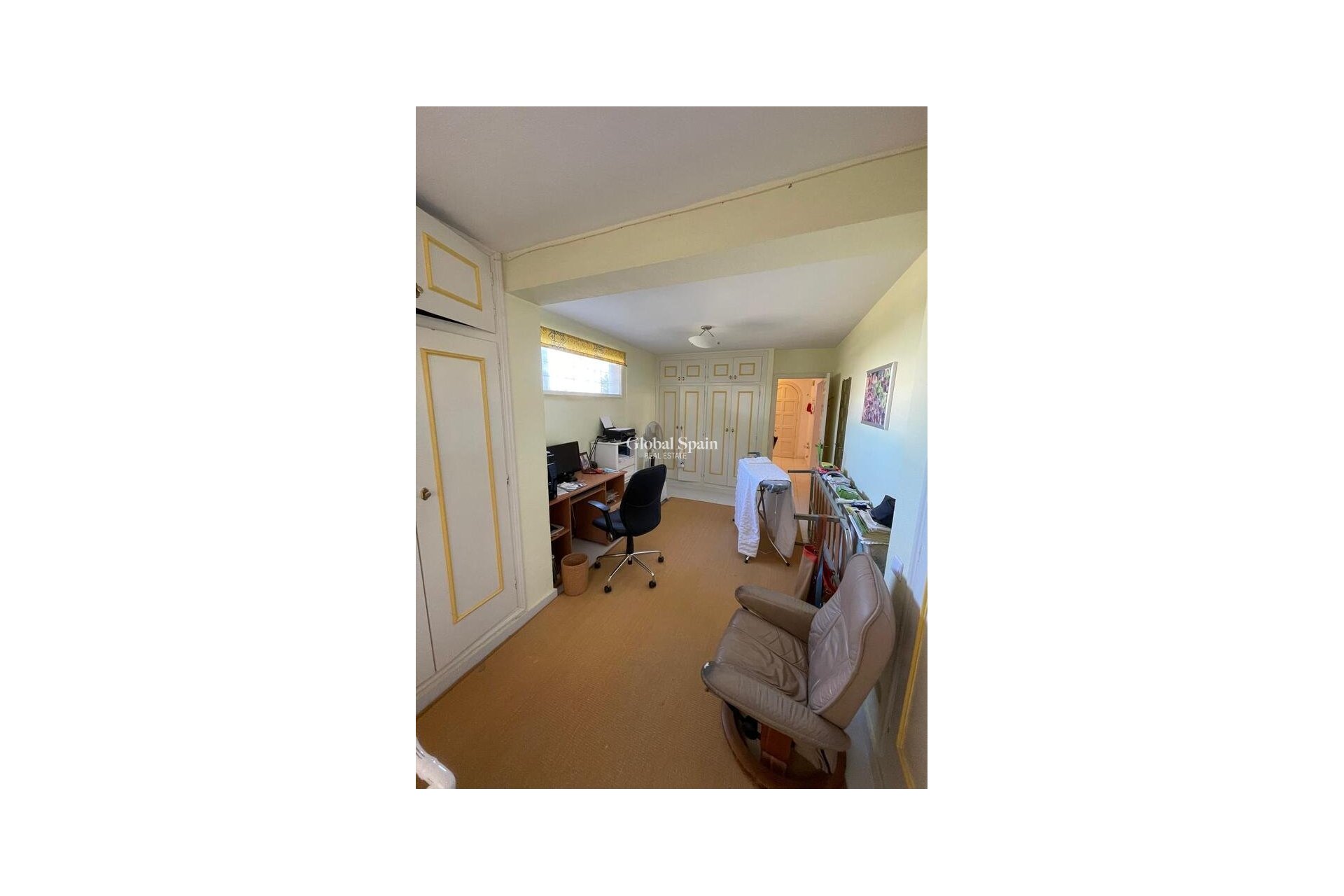 Resale - VILLA -
VILLAMARTÍN - Costa Blanca