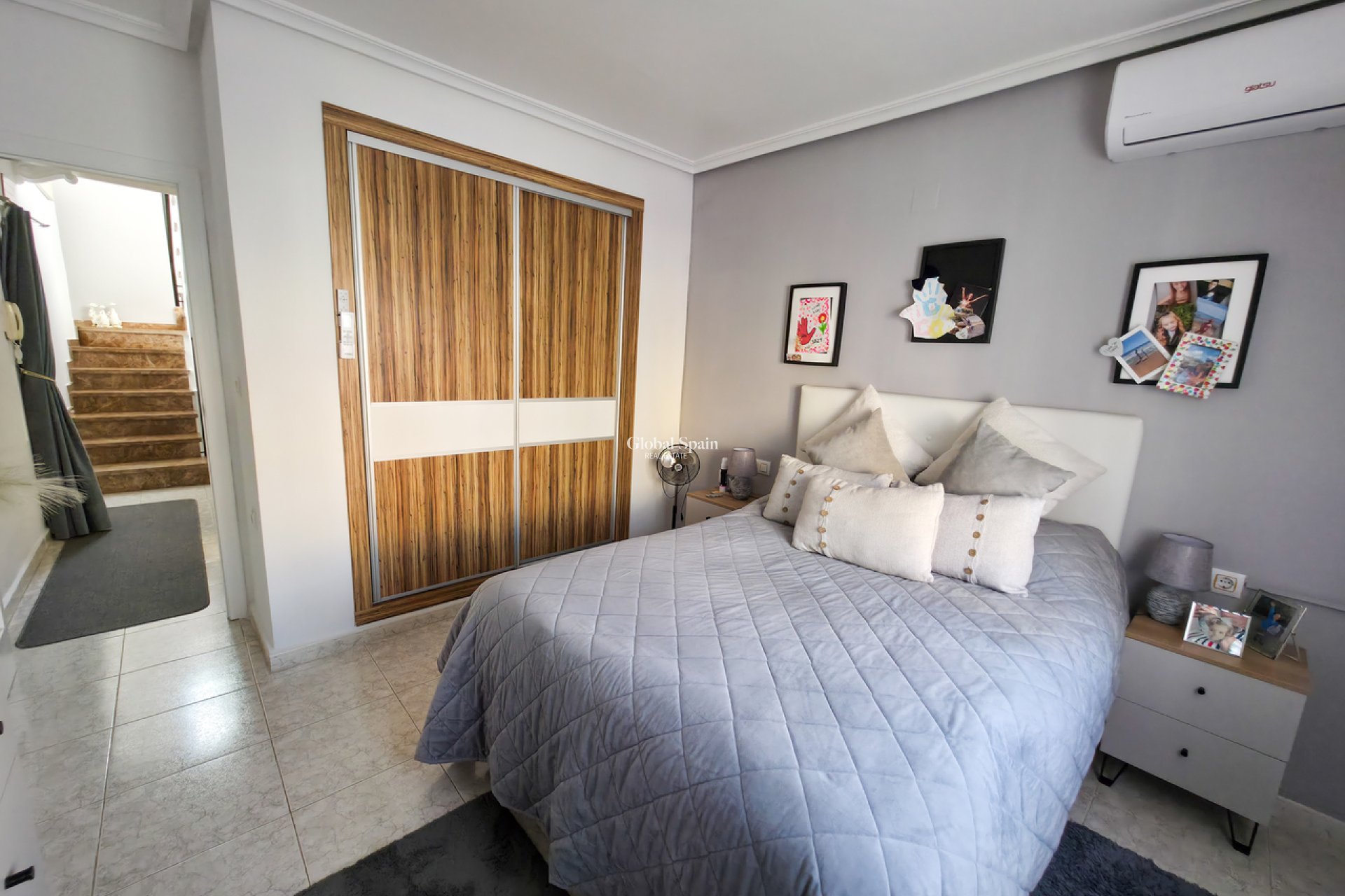 Resale - VILLA -
VILLAMARTÍN - Costa Blanca