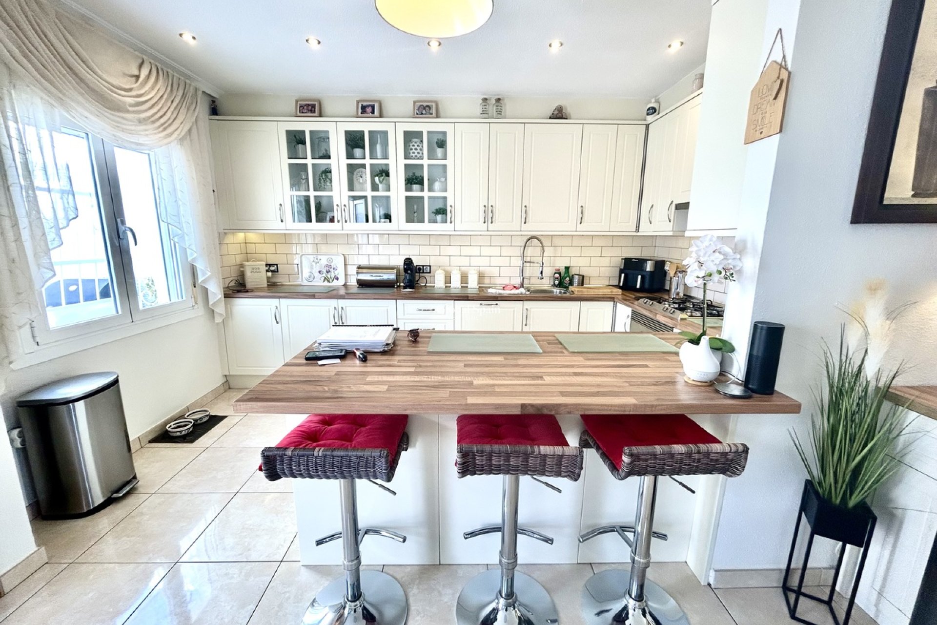 Resale - VILLA -
VILLAMARTÍN - Costa Blanca