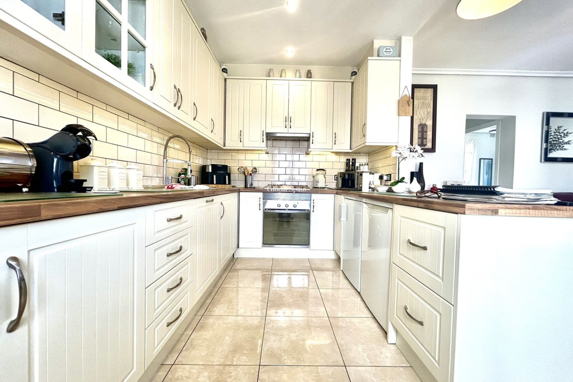 Resale - VILLA -
VILLAMARTÍN - Costa Blanca