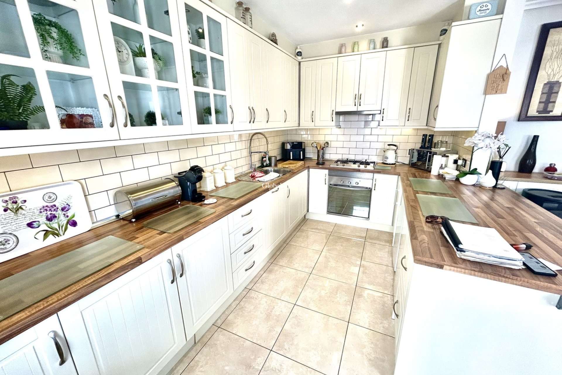 Resale - VILLA -
VILLAMARTÍN - Costa Blanca