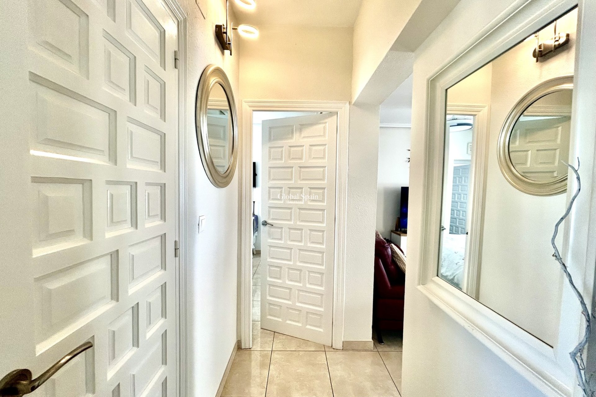 Resale - VILLA -
VILLAMARTÍN - Costa Blanca