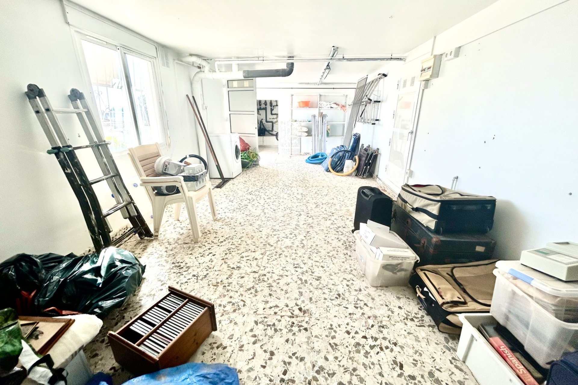 Resale - VILLA -
VILLAMARTÍN - Costa Blanca