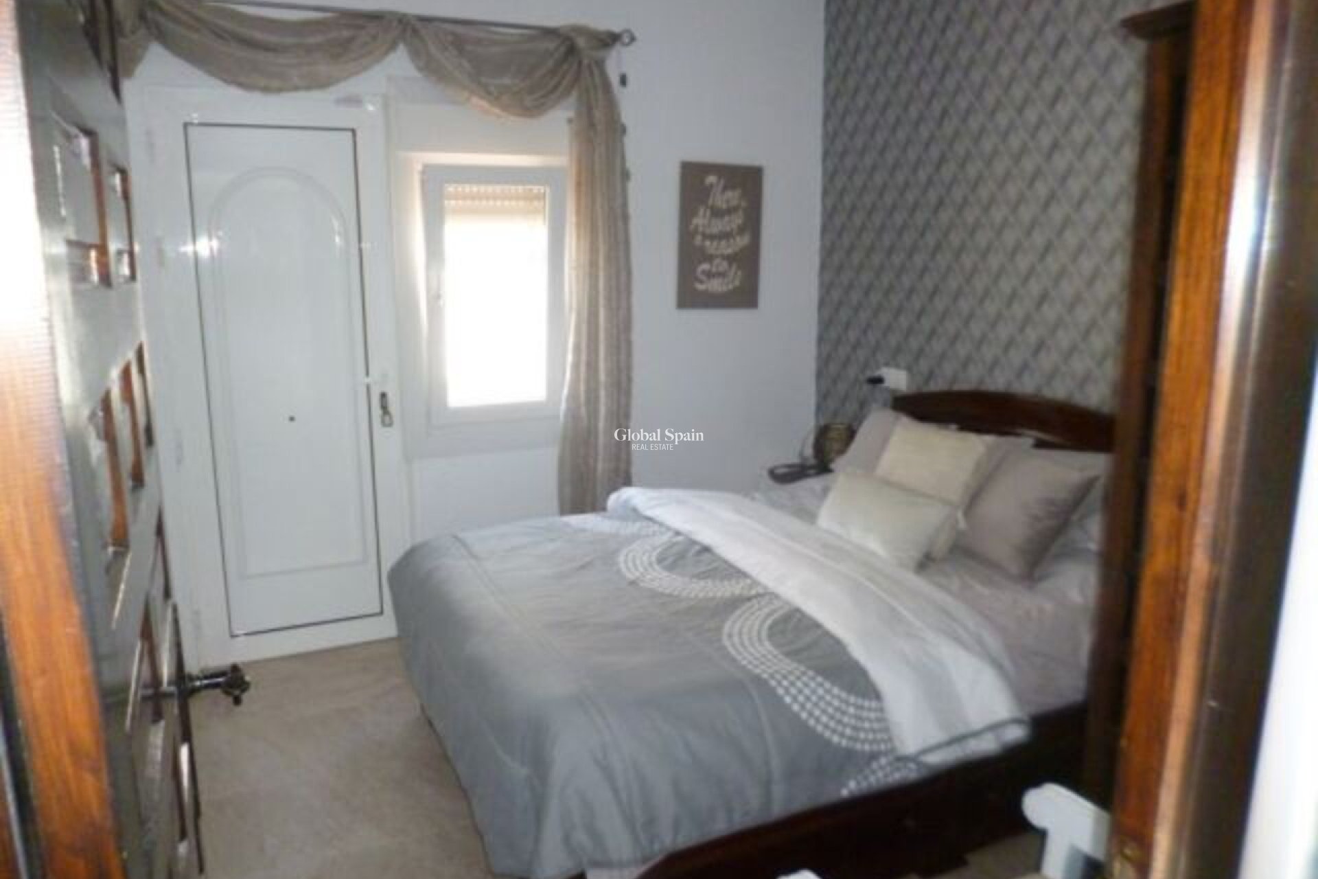 Resale - VILLA -
VILLAMARTÍN - Costa Blanca