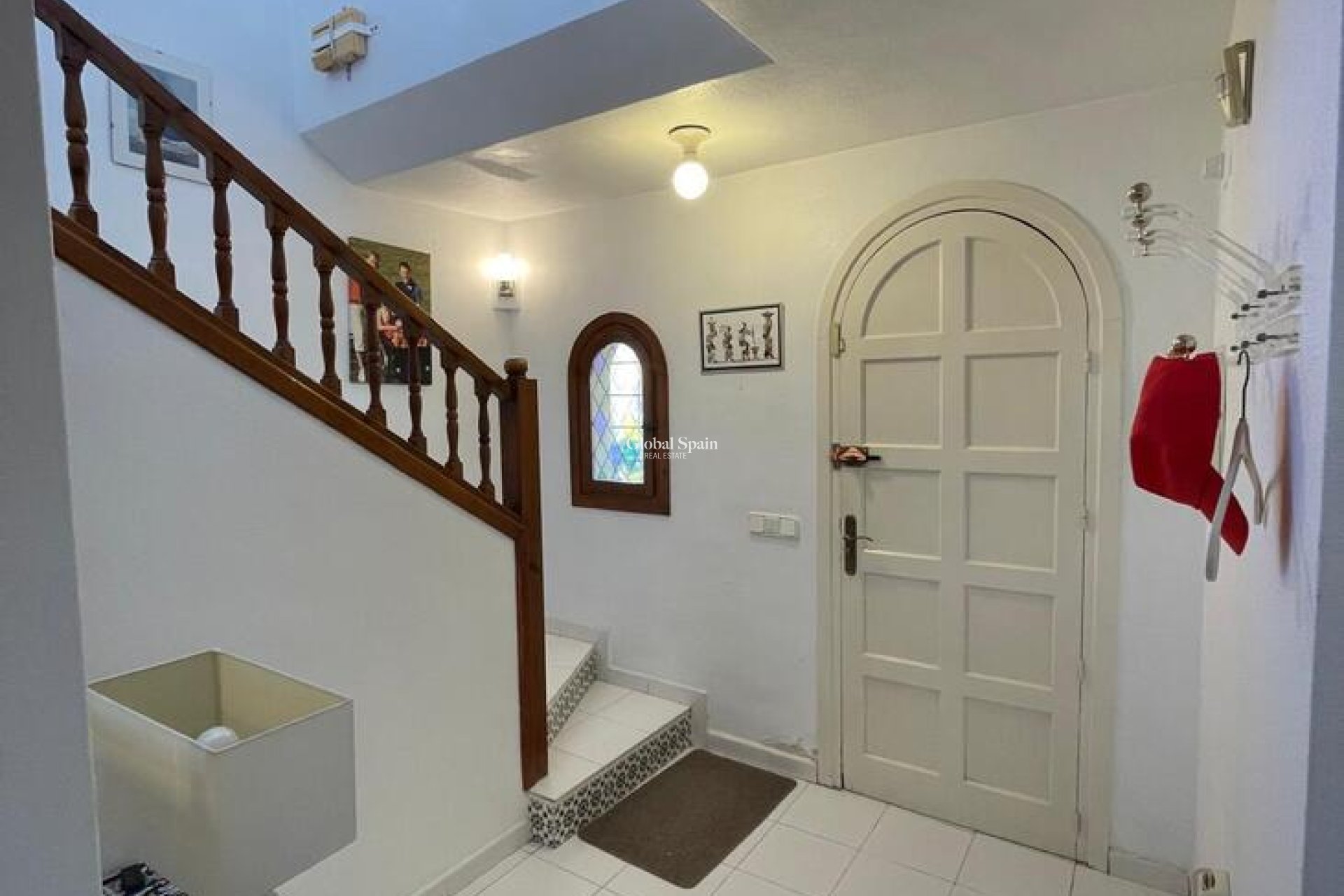 Resale - VILLA -
VILLAMARTÍN - Costa Blanca