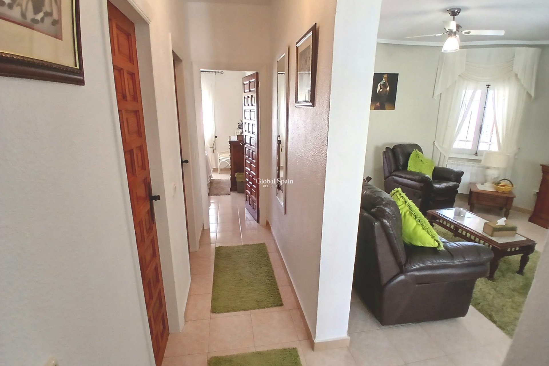 Resale - VILLA -
VILLAMARTÍN - Costa Blanca