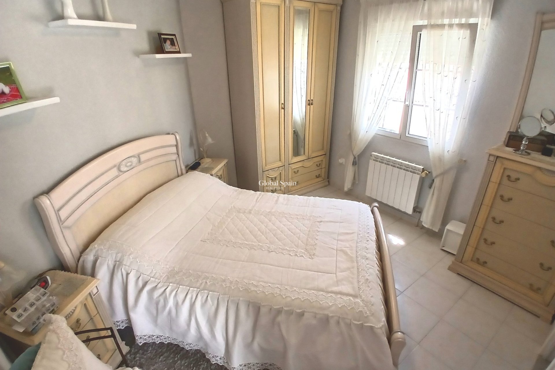 Resale - VILLA -
VILLAMARTÍN - Costa Blanca