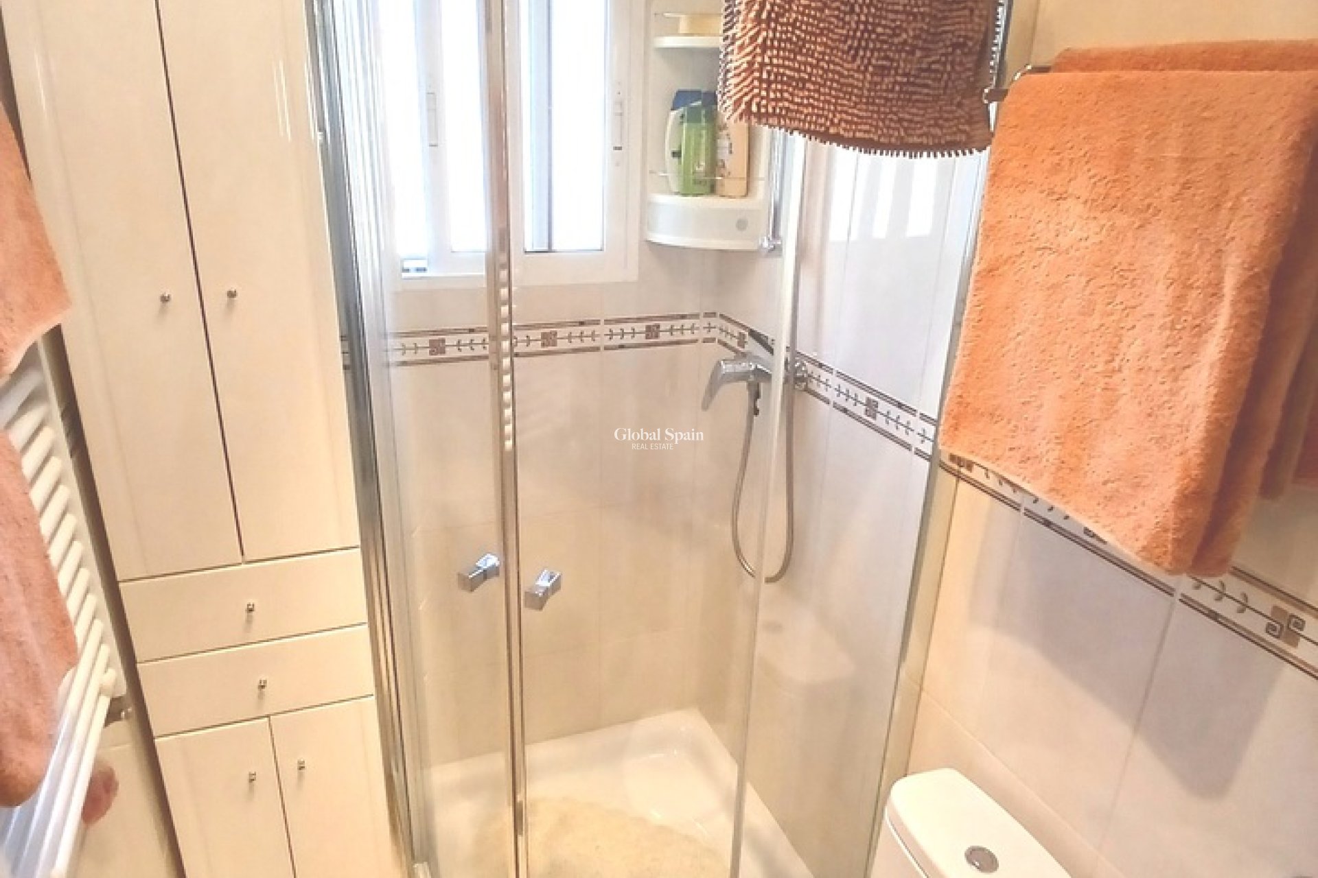 Resale - VILLA -
VILLAMARTÍN - Costa Blanca