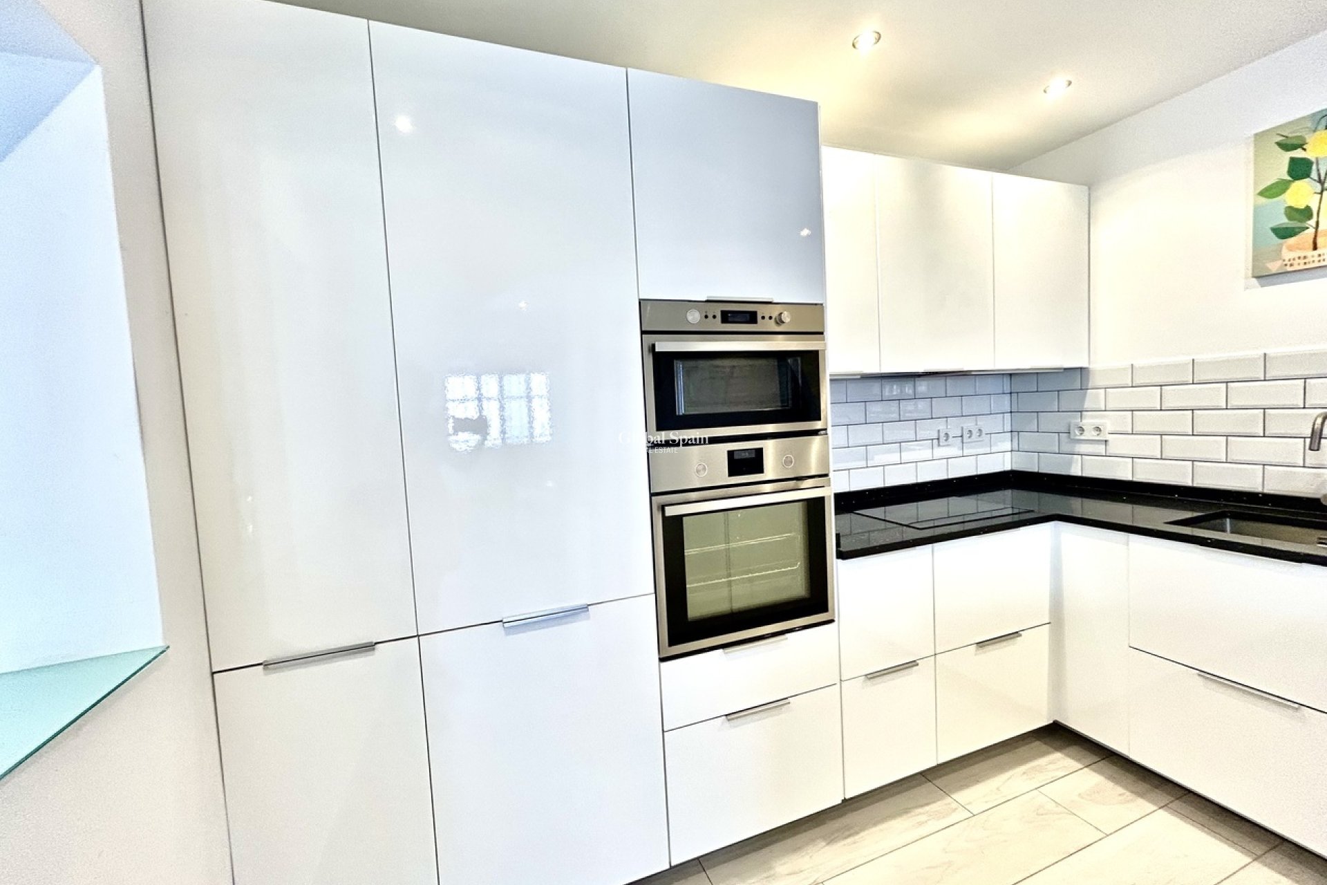 Resale - VILLA -
VILLAMARTÍN - Costa Blanca