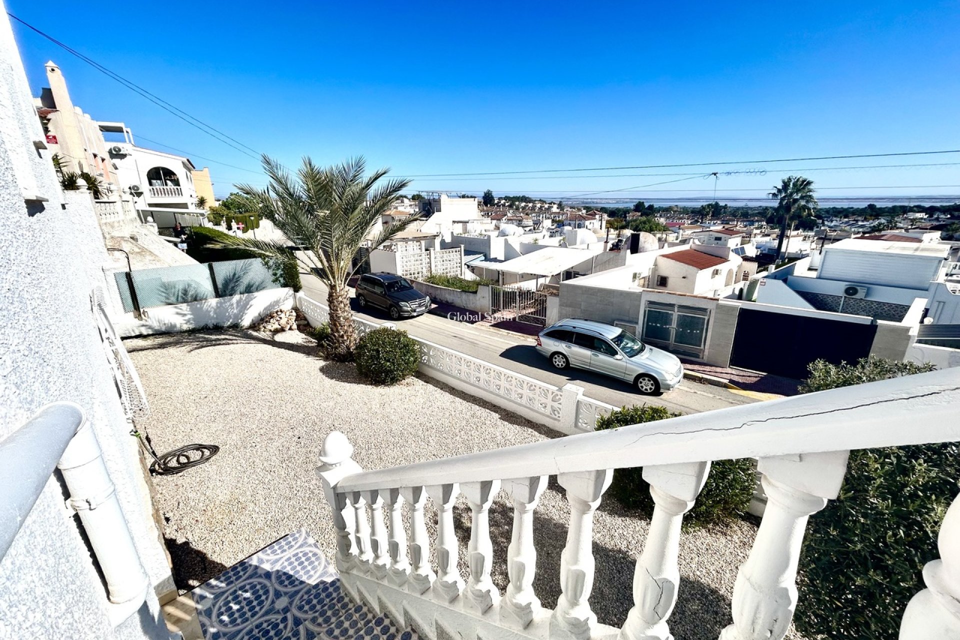 Resale - VILLA -
VILLAMARTÍN - Costa Blanca