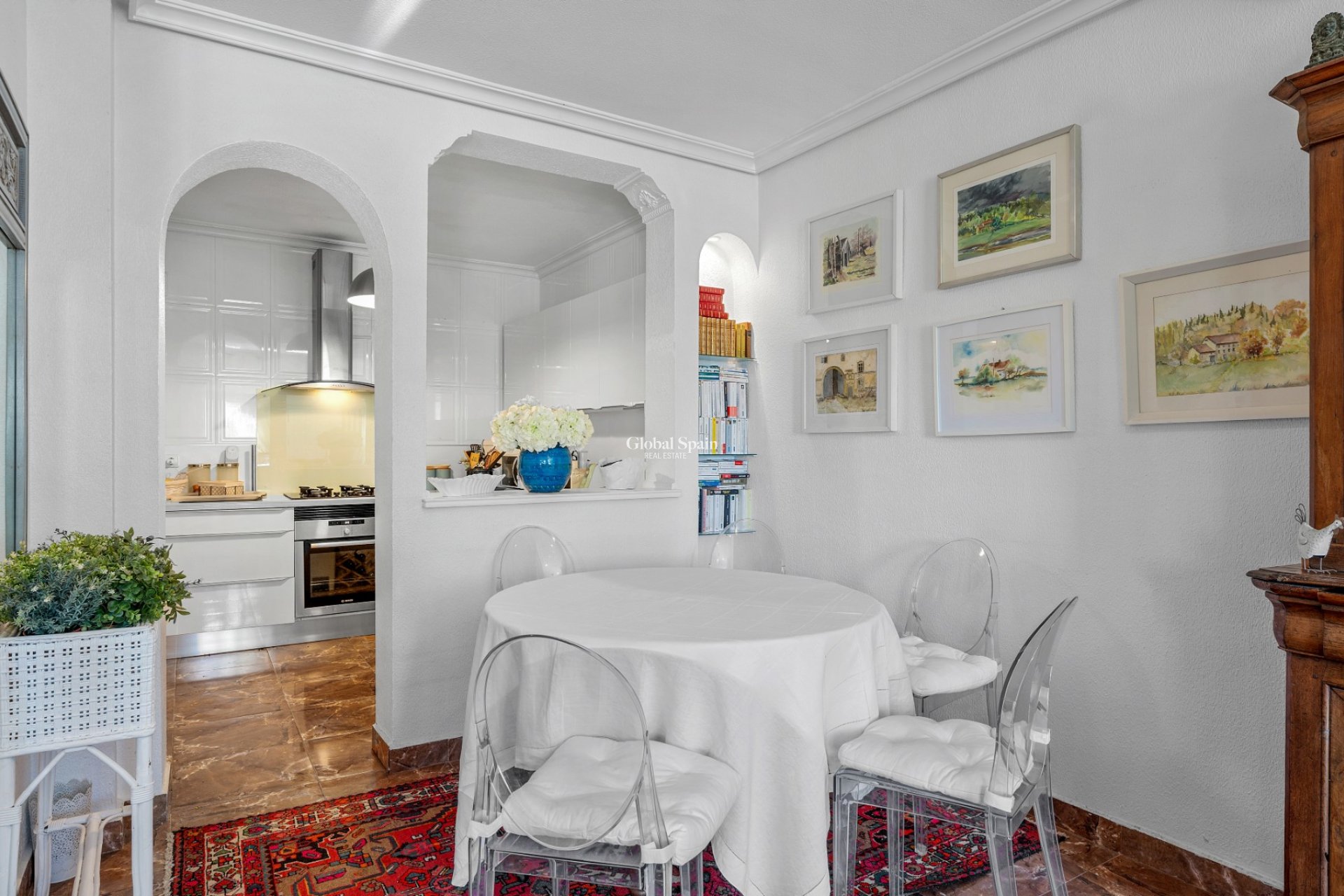 Resale - VILLA -
VILLAMARTÍN - Costa Blanca