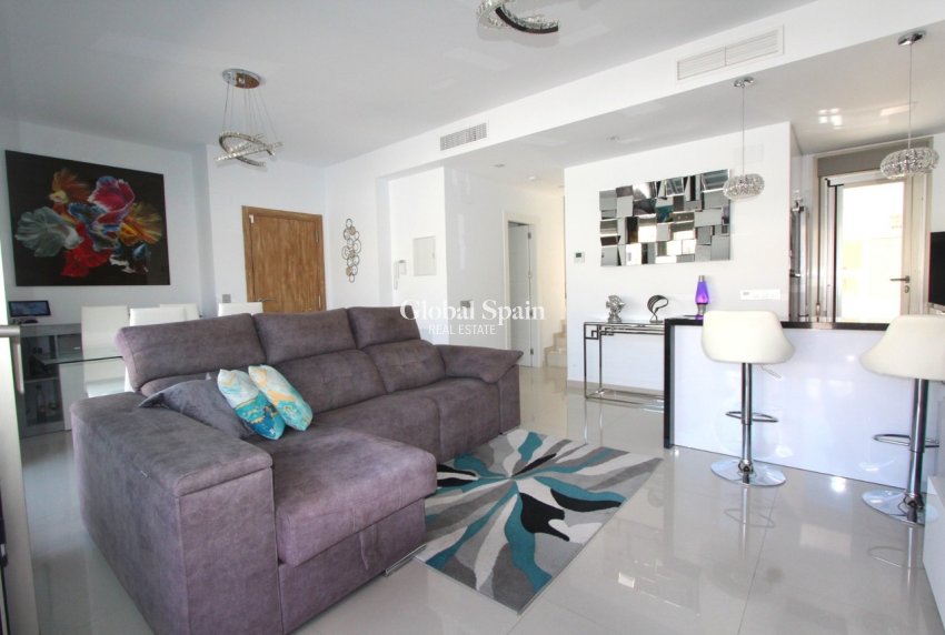 Resale - VILLA -
VILLAMARTÍN - El Galan