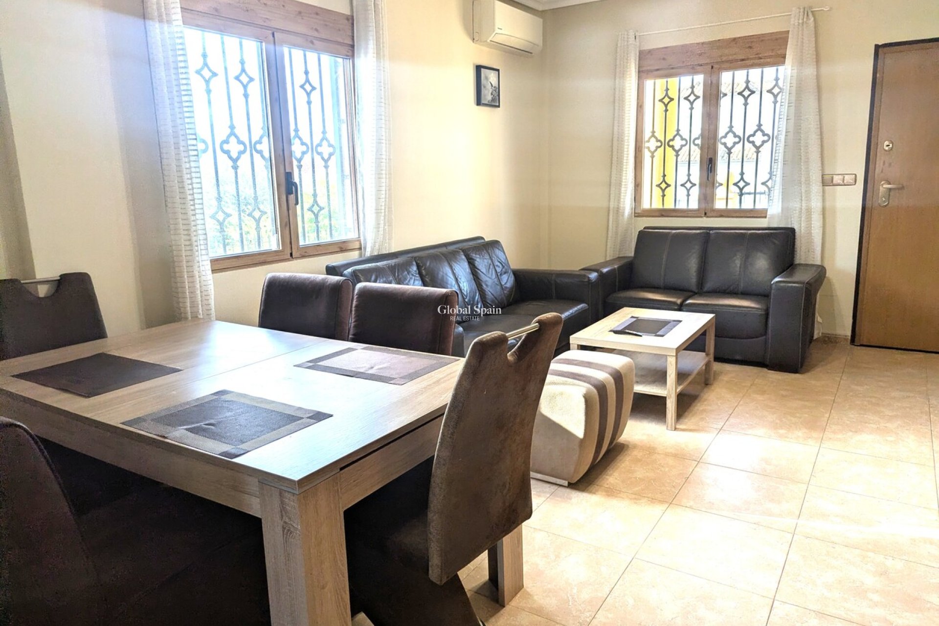 Resale - VILLA -
VILLAMARTÍN - Las Filipinas