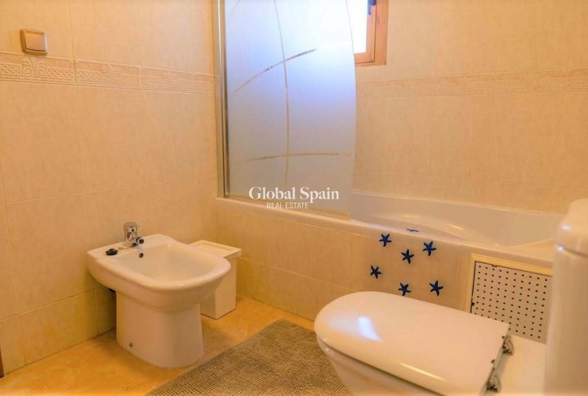 Resale - VILLA -
VILLAMARTÍN - Las Filipinas