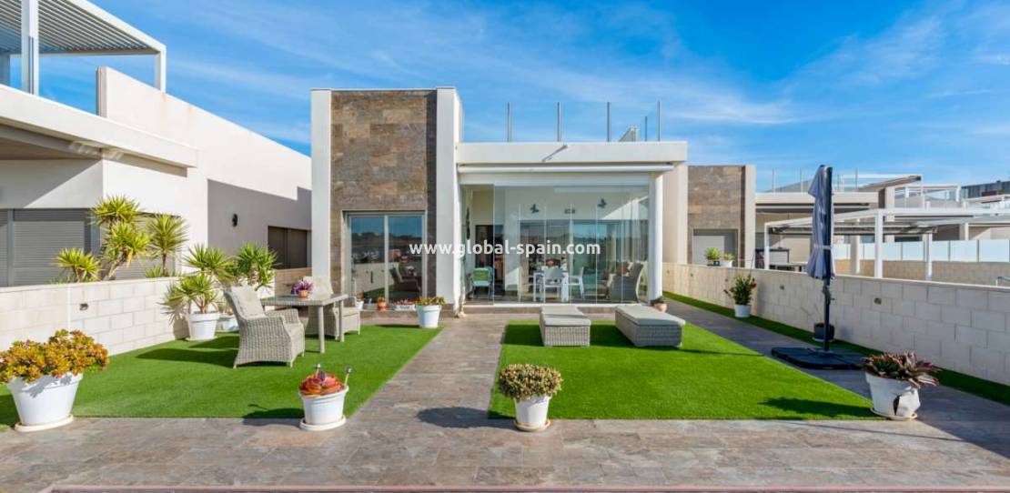 Resale - Villa - Villamartín