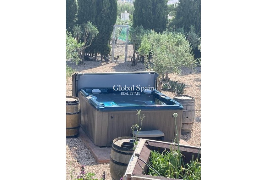 Resale - VILLA -
VILLENA - Inland