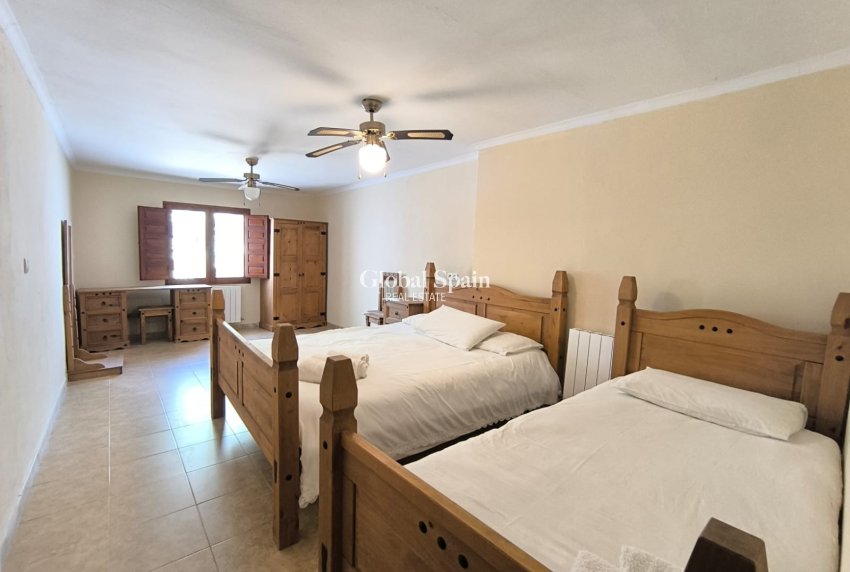 Resale - VILLA -
VILLENA - Inland